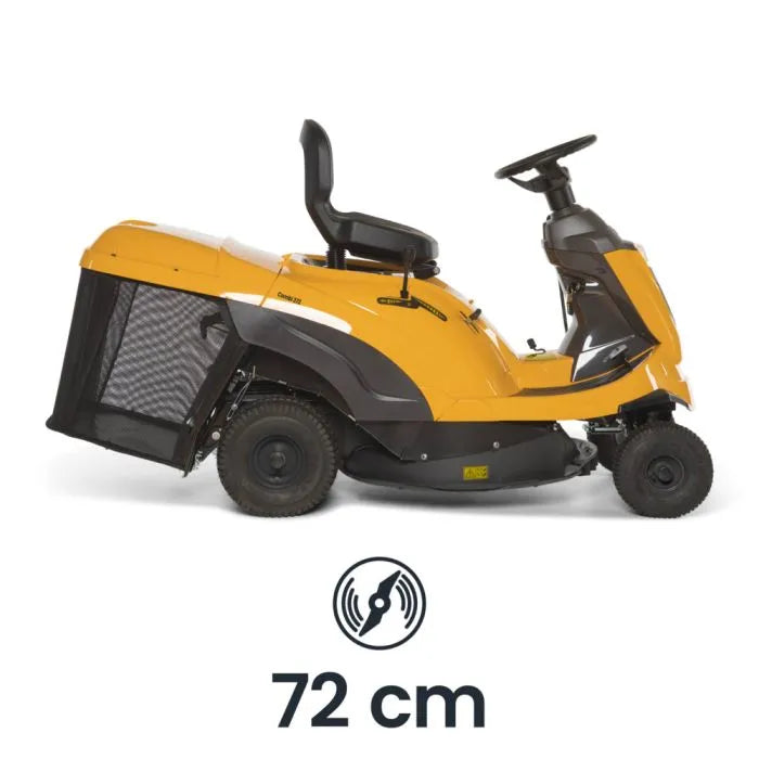 Puesto de conducción del tractor compacto STIGA Combi 372